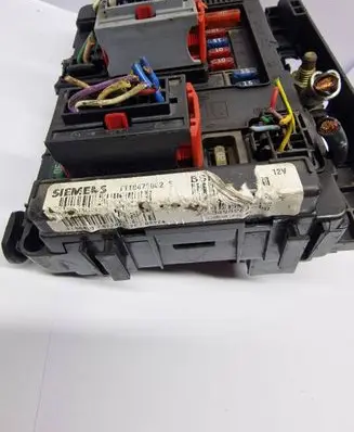 Peugeot 607 Fuse box set 7118479002E