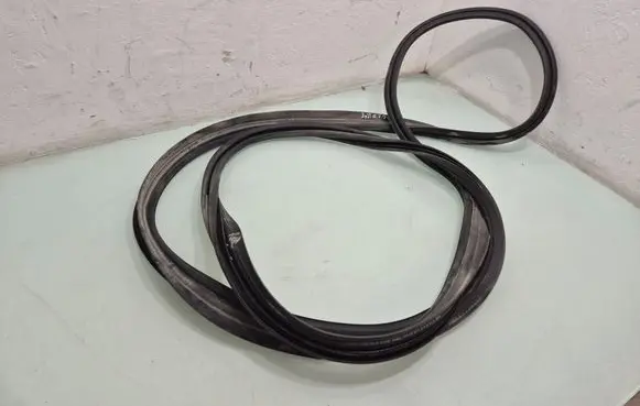 Peugeot 508 II Trunk rubber seal (body) 