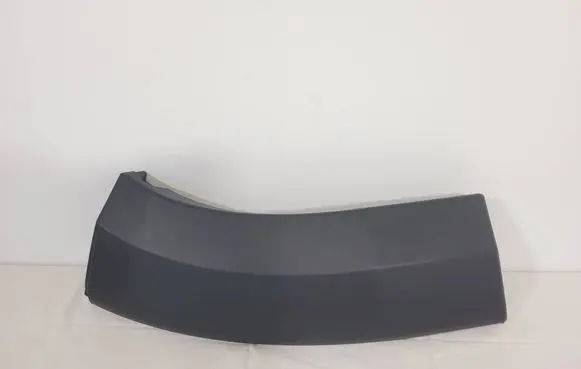 Front bumper splitter molding