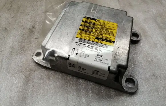 Toyota Avensis T250 Airbag control unit/module 8917005121 8917005122