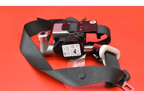 Ford Mondeo MK I Front seatbelt DS73F61294AR
