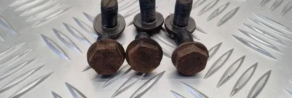 Volkswagen Golf V Flywheel bolts 