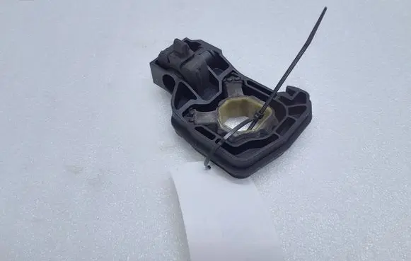 BMW 5 F10 F11 Radiator support slam panel bracket 7575247