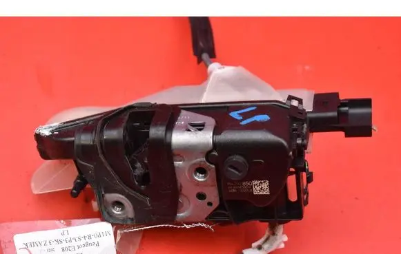 Mercedes-Benz CLK AMG A208 C208 Front door lock 16943869