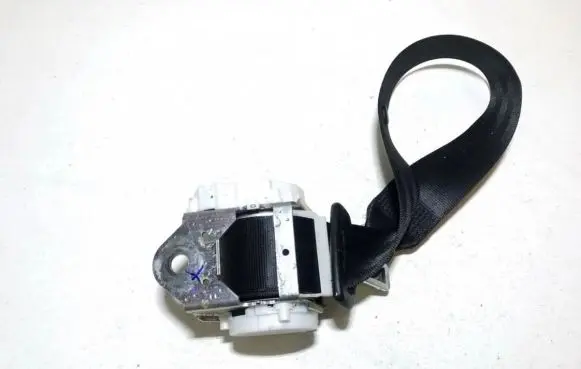 Audi A3 S3 8P Rear seatbelt 33041596 8p3857805