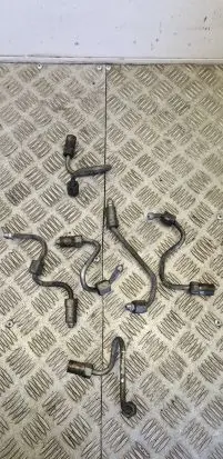 Mazda 6 Fuel injector supply line/pipe 