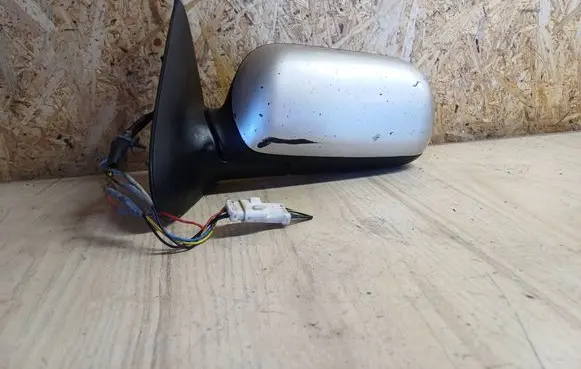 Nissan Primera Front door electric wing mirror E11015334