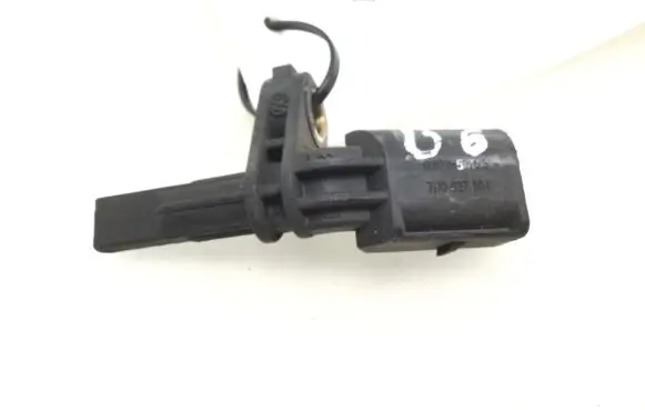 Volkswagen PASSAT B6 ABS brake wheel speed sensor 7H0927804