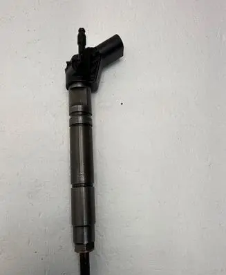 Mercedes-Benz Vito Viano W639 Fuel injector 250705 0986435356