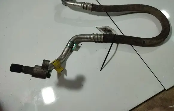 Air conditioning (A/C) pipe/hose