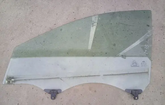Hyundai ix35 Front door window glass four-door AS2