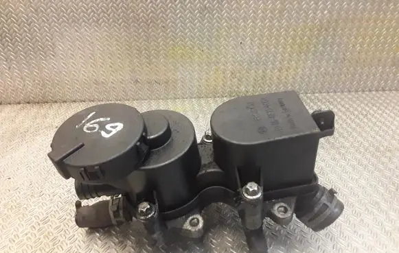 Mercedes-Benz A W169 Oil breather separator 6400101062 A6400101062