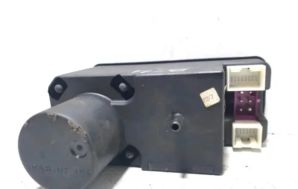 Audi 80 90 S2 B4 Vacuum pump