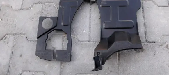 Mercedes-Benz Vito Viano W639 Dashboard lower bottom trim panel A6396800806