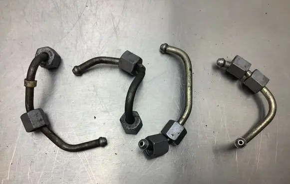 Peugeot 4007 Fuel injector supply line/pipe