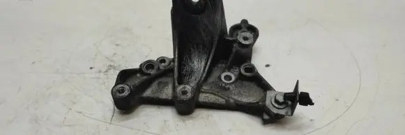 Volvo V50 Engine mounting bracket 9656392880 22484N01