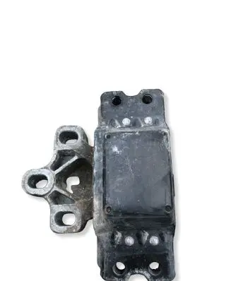 Volkswagen PASSAT B6 Engine mount bracket 3C0199555