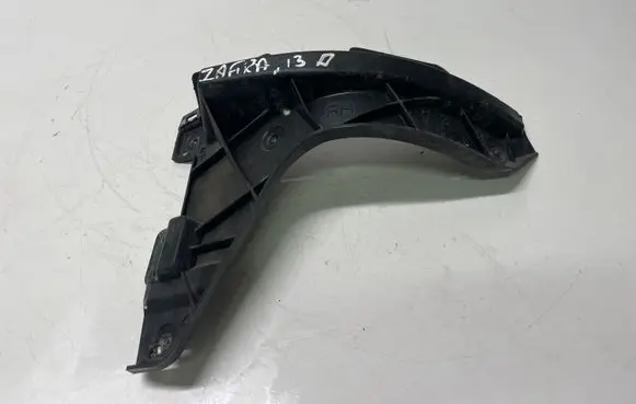 Opel Zafira C Bumper support mounting bracket corner 13300744