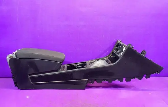 Volkswagen PASSAT B6 Center console 