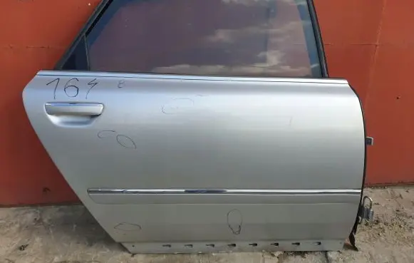 Audi A8 S8 D3 4E Rear door