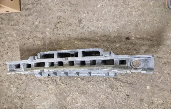 Volkswagen Caddy Front bumper foam support bar 2K5807248