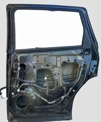 Nissan Qashqai+2 Rear door