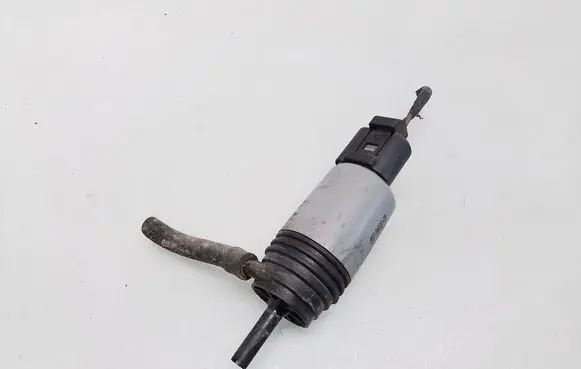 BMW 1 E81 E87 Windscreen/windshield washer pump 23557610