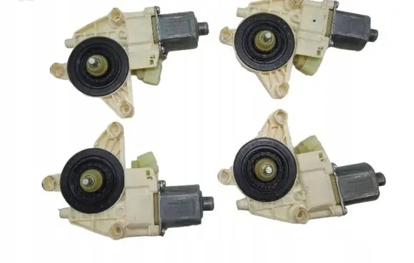 Mercedes-Benz C W204 Front door window regulator motor A2048200642
