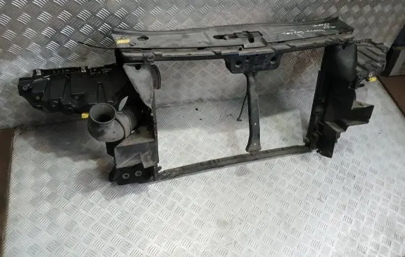 Volkswagen Touareg I Radiator support slam panel 7L0805594