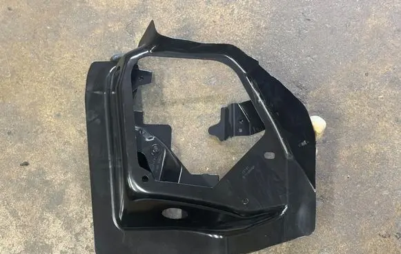 Tesla Model 3 Rear arch 110225500F 175442000D