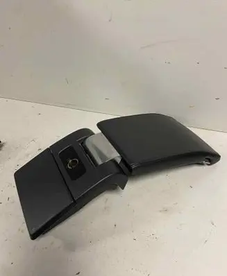Volvo V70 Armrest 30715140