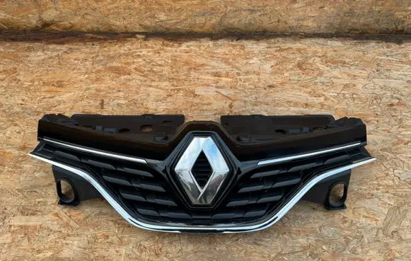 Renault Captur Front bumper upper radiator grill 620902271R