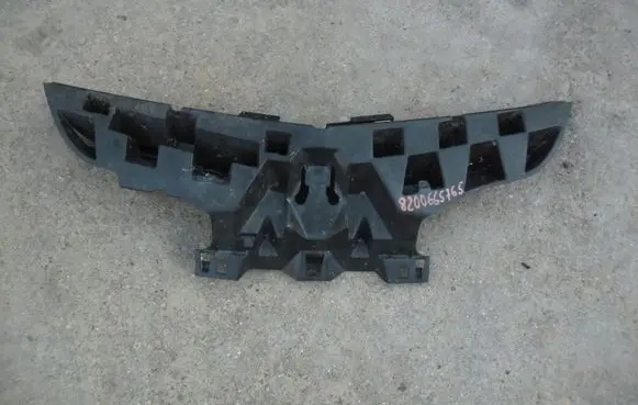 Renault Modus Front bumper upper radiator grill 8200665765