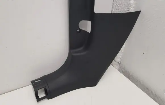 Foot area side trim