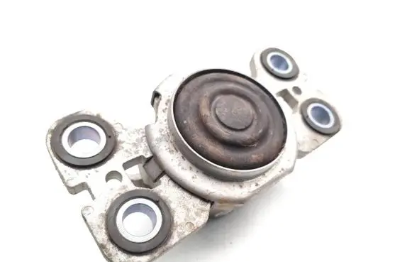 Volvo XC60 Engine mount bracket 31316875