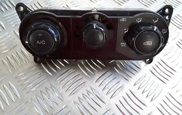 Hyundai Matrix Climate control unit 9725017XXX