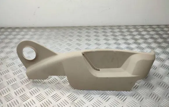 Volkswagen Touareg II Seat trim 7P6881314B