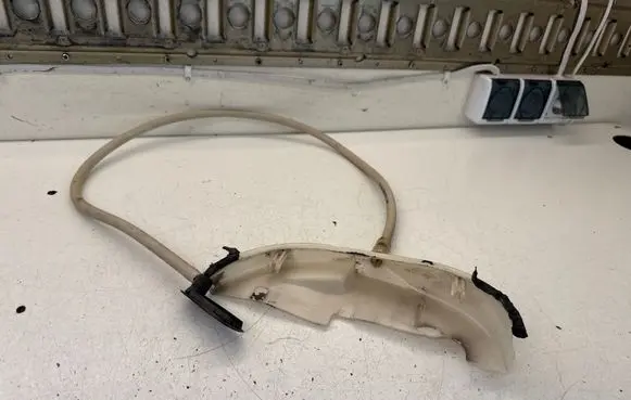 Volkswagen Multivan T5 Water drain line hose 7H0843354
