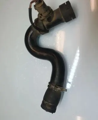 Audi A6 S6 C5 4B Engine coolant pipe/hose