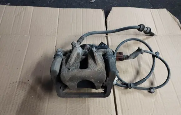 Land Rover Evoque I Rear brake caliper BJ3214N118