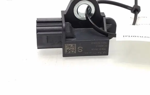 Nissan Qashqai Airbag deployment crash/impact sensor 988303RA0A 3381620106