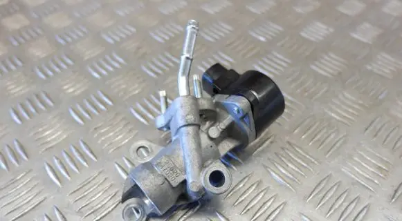 Toyota Yaris EGR valve 2562047020