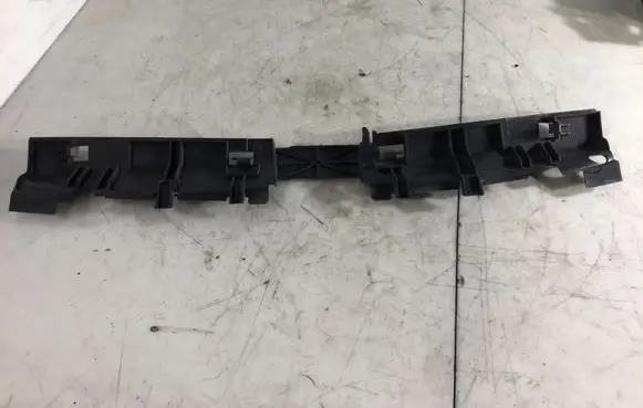 Opel Vivaro Radiator trim 8200414161