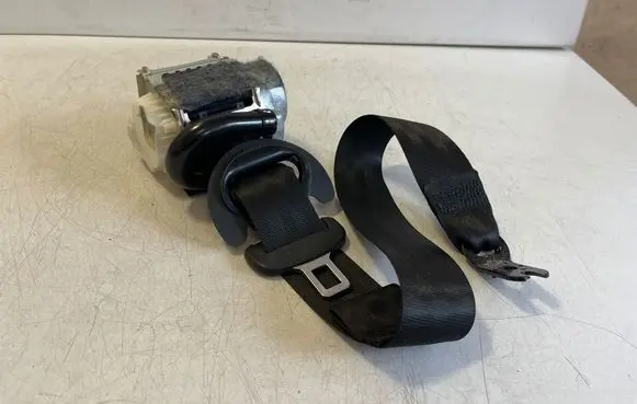 Audi Q7 4M Rear seatbelt 4M0857806D