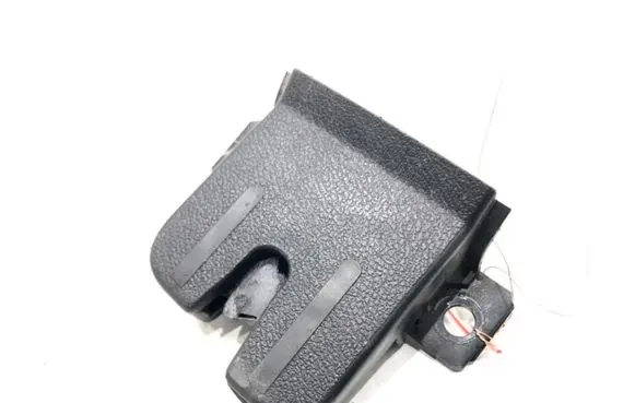 Volkswagen Touareg I Tailgate exterior lock 7L6827505