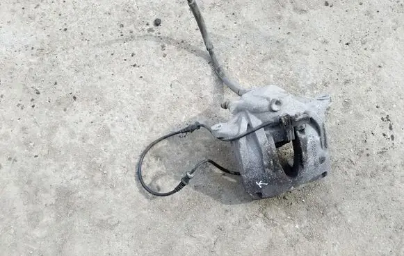 Mercedes-Benz E W211 Front brake caliper