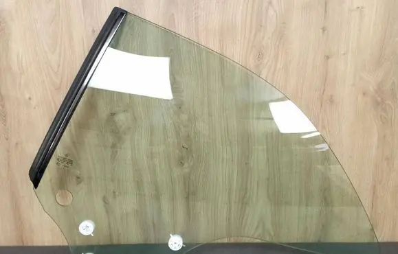 Mercedes-Benz CLK A209 C209 Side middle window/glass A2096700310 2096700310