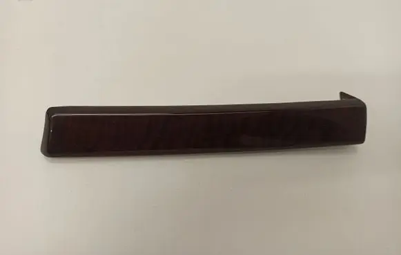 Dashboard glove box trim