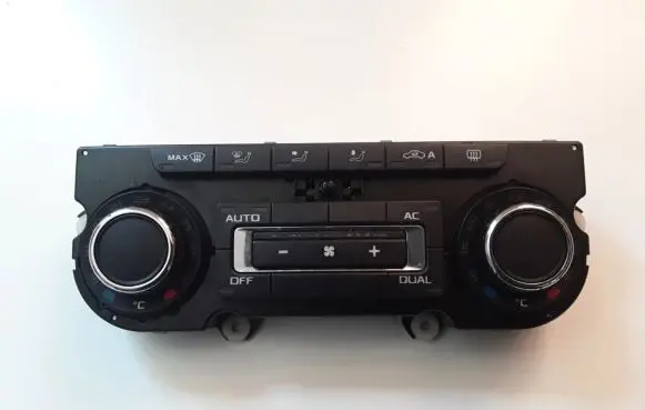 Skoda Octavia Mk2 (1Z) Air conditioner control unit module 3T0907044BK