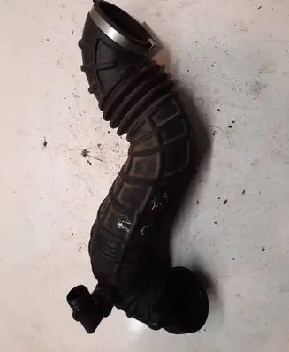 Audi A6 S6 C4 4A Air intake hose/pipe 4a0145747